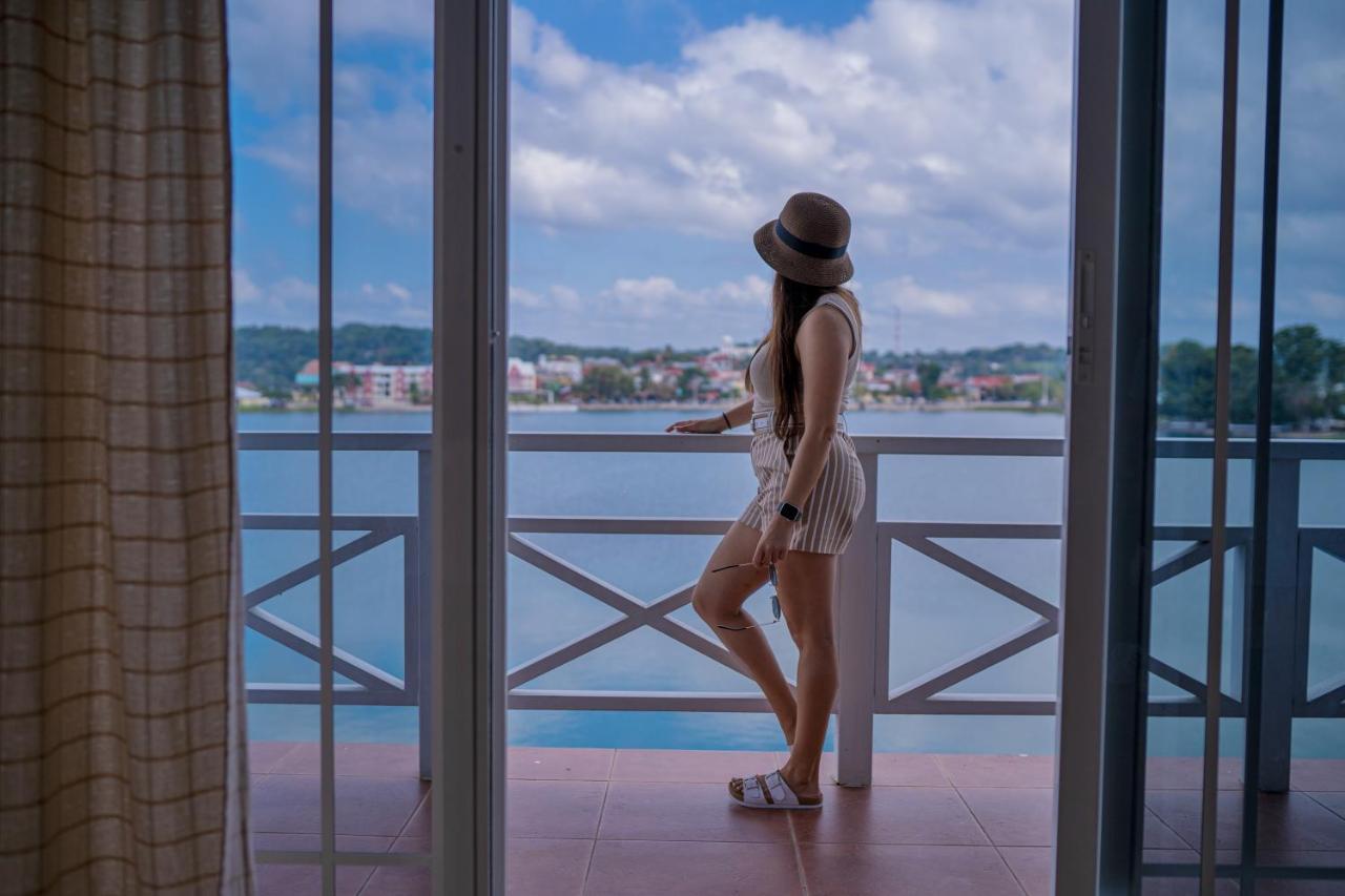 Hotel Casona Del Lago Flores Dış mekan fotoğraf