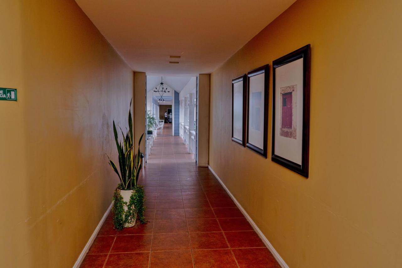 Hotel Casona Del Lago Flores Dış mekan fotoğraf