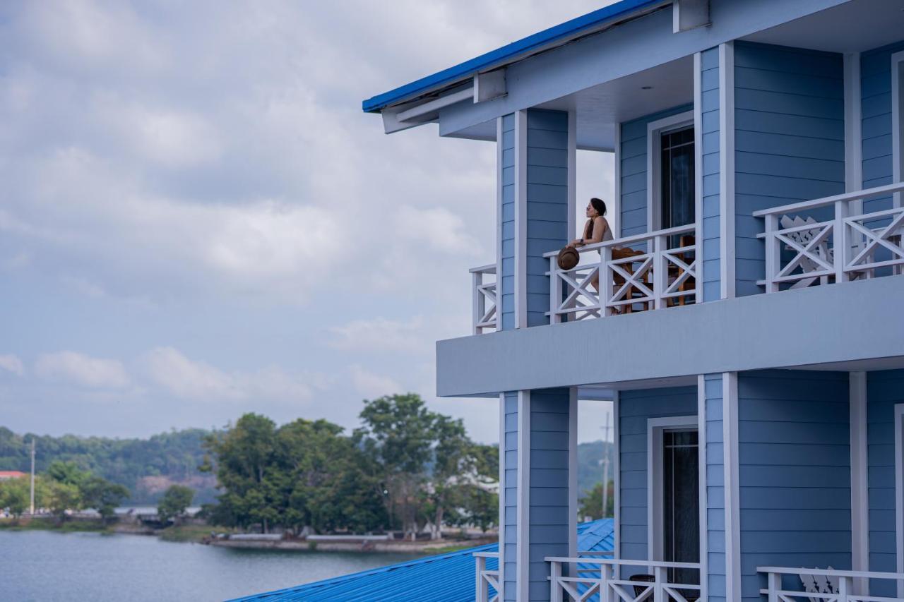 Hotel Casona Del Lago Flores Dış mekan fotoğraf