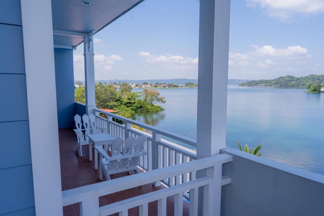 Hotel Casona Del Lago Flores Dış mekan fotoğraf