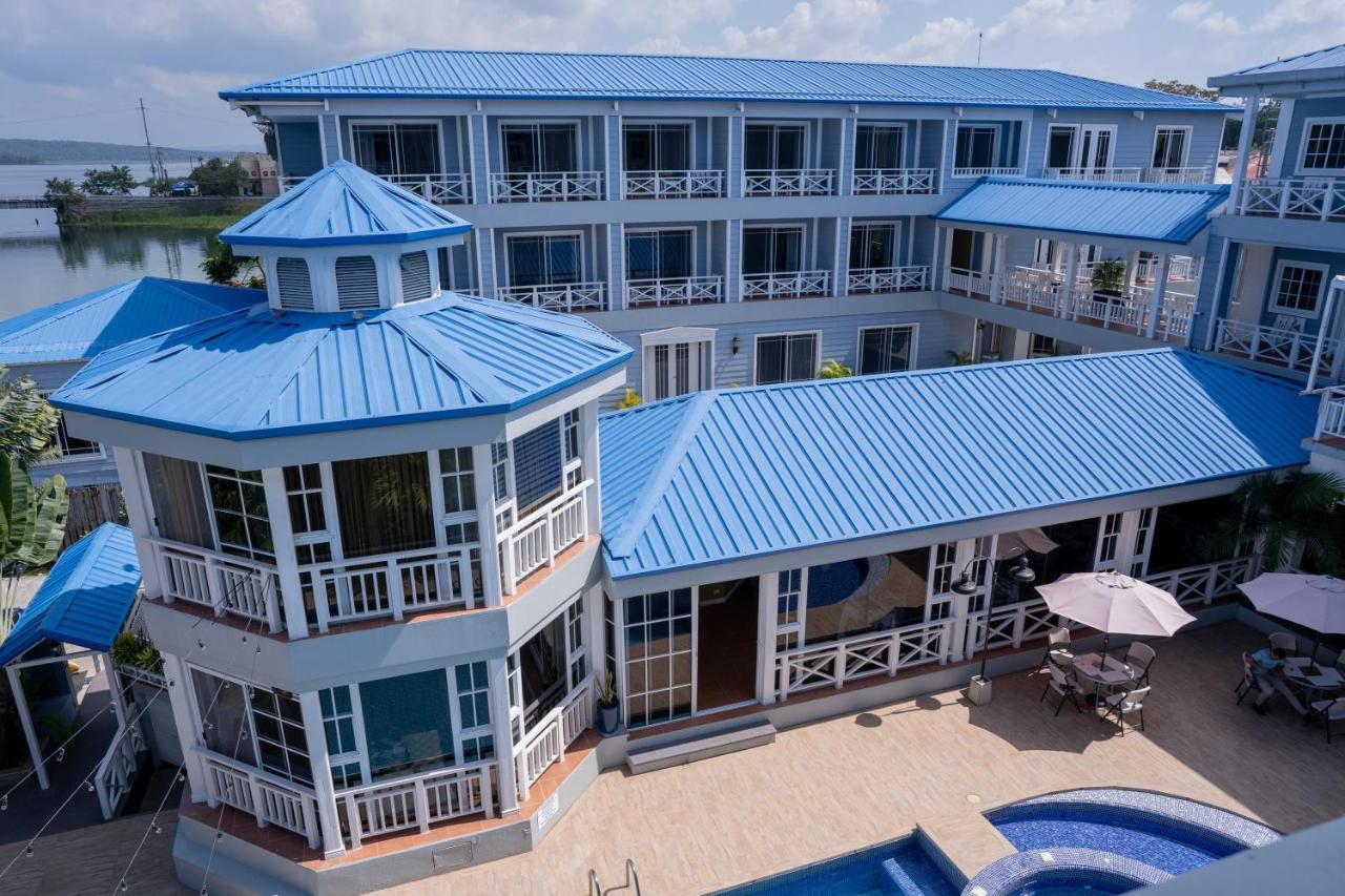 Hotel Casona Del Lago Flores Dış mekan fotoğraf