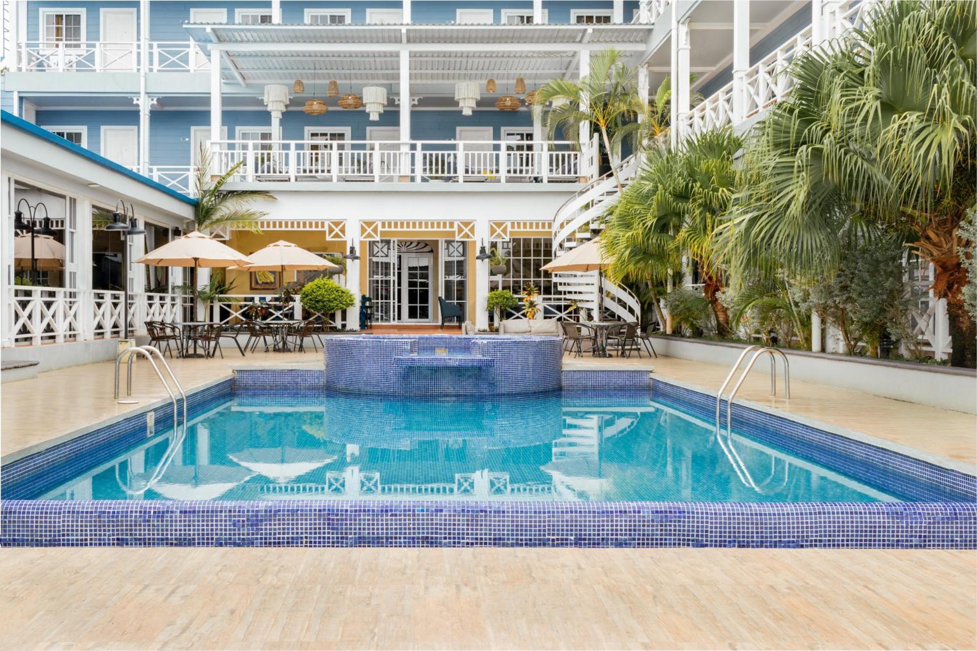 Hotel Casona Del Lago Flores Dış mekan fotoğraf