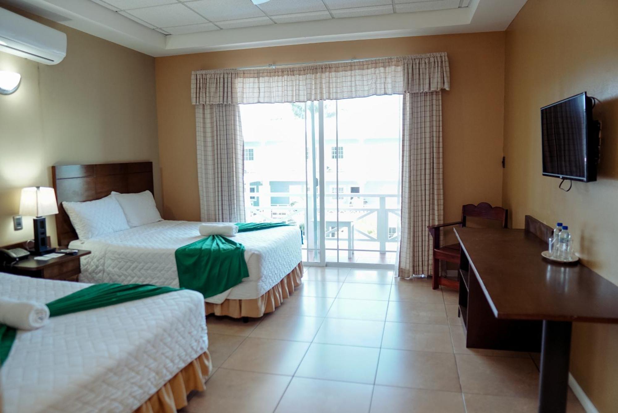 Hotel Casona Del Lago Flores Dış mekan fotoğraf